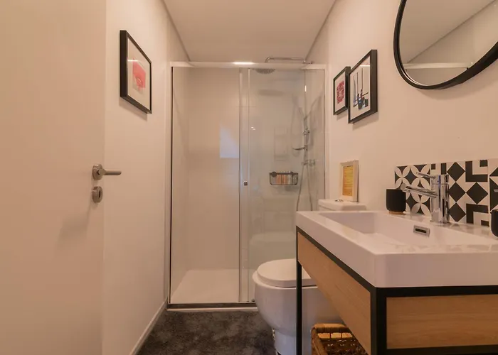 B&B 7min To Uni Se-velha - Ac - Work Desk - 300mbs Wifi - 4 코임브라