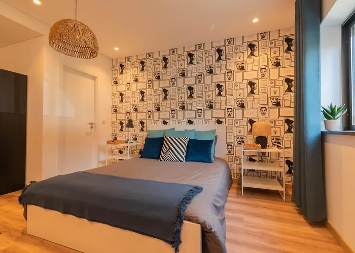 B&B 7min To Uni Se-velha - Ac - Work Desk - 300mbs Wifi - 4
