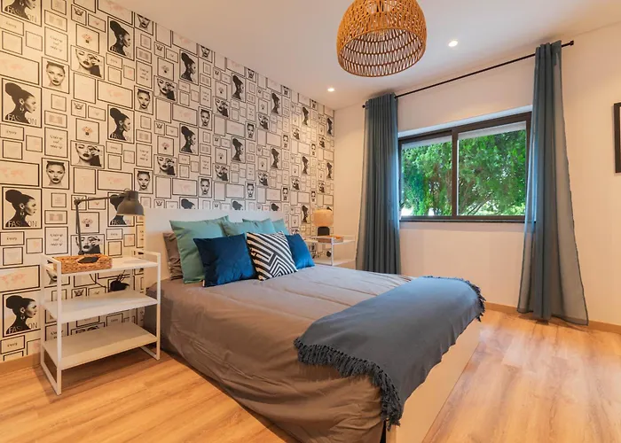 7min To Uni Se-velha - Ac - Work Desk - 300mbs Wifi - 4 B&B 3*